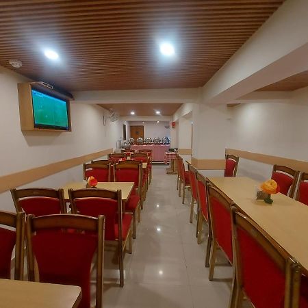 Brightland Hotel Shimla Buitenkant foto