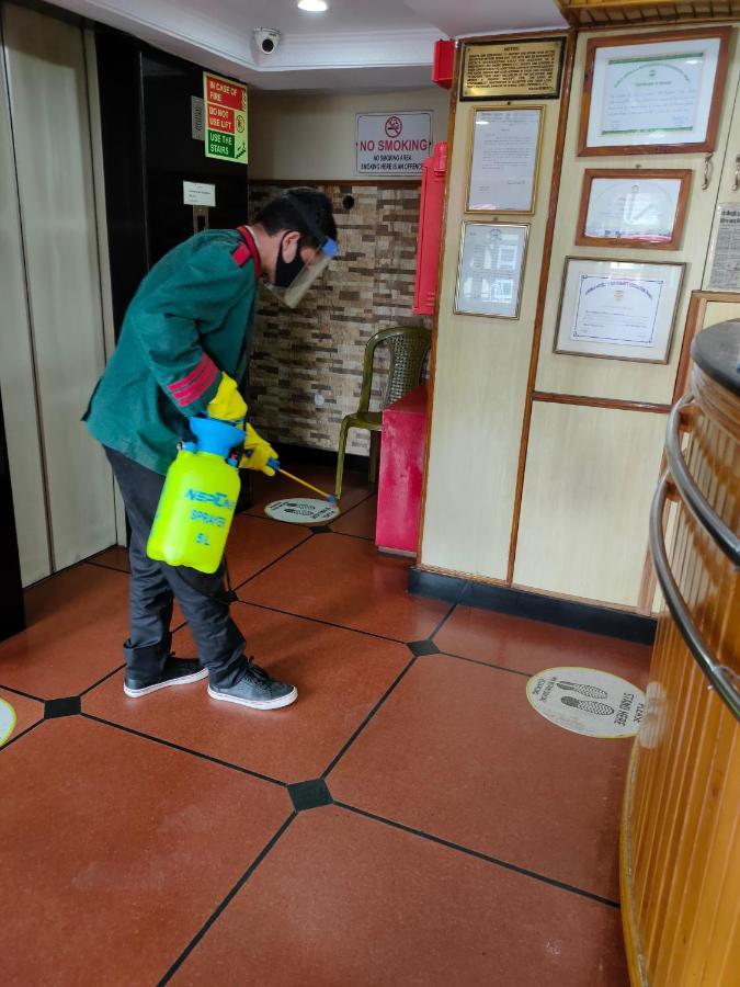 Brightland Hotel Shimla Buitenkant foto