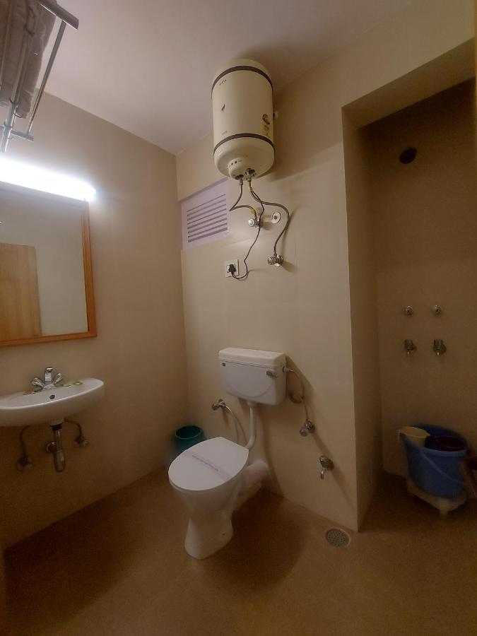 Brightland Hotel Shimla Buitenkant foto