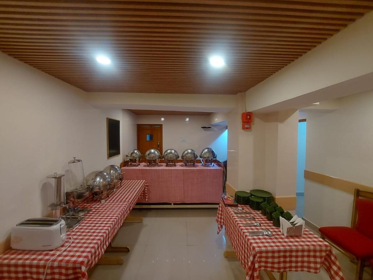 Brightland Hotel Shimla Buitenkant foto